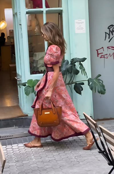 DFFRNT® | Elegante Roze Maxi Dress met Korte Mouwen