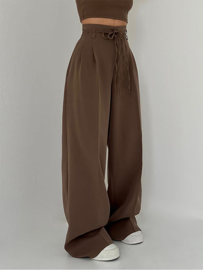 DFFRNT® | Elegante broek met wijde pijpen, hoge tailleband en riemdetail